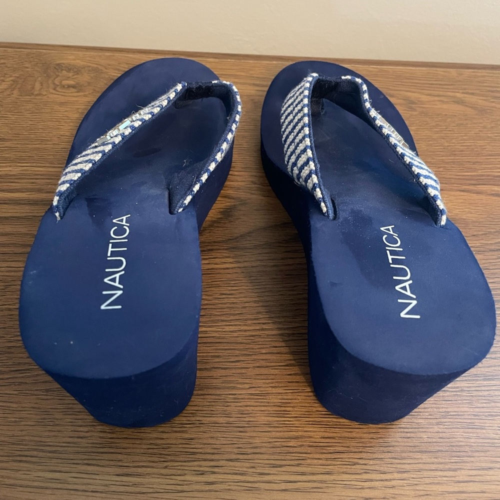 Nautica sandals - Picture 2 of 4